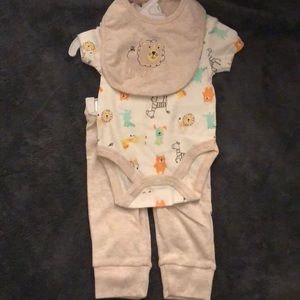 BRAND NEW Rene Rofe baby clothing set